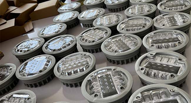 solar road studs